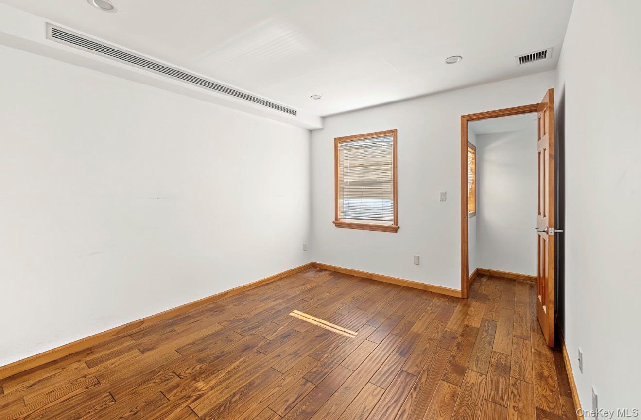 Single Family North Drive Queens, NY 11357, MLS-1062651-20