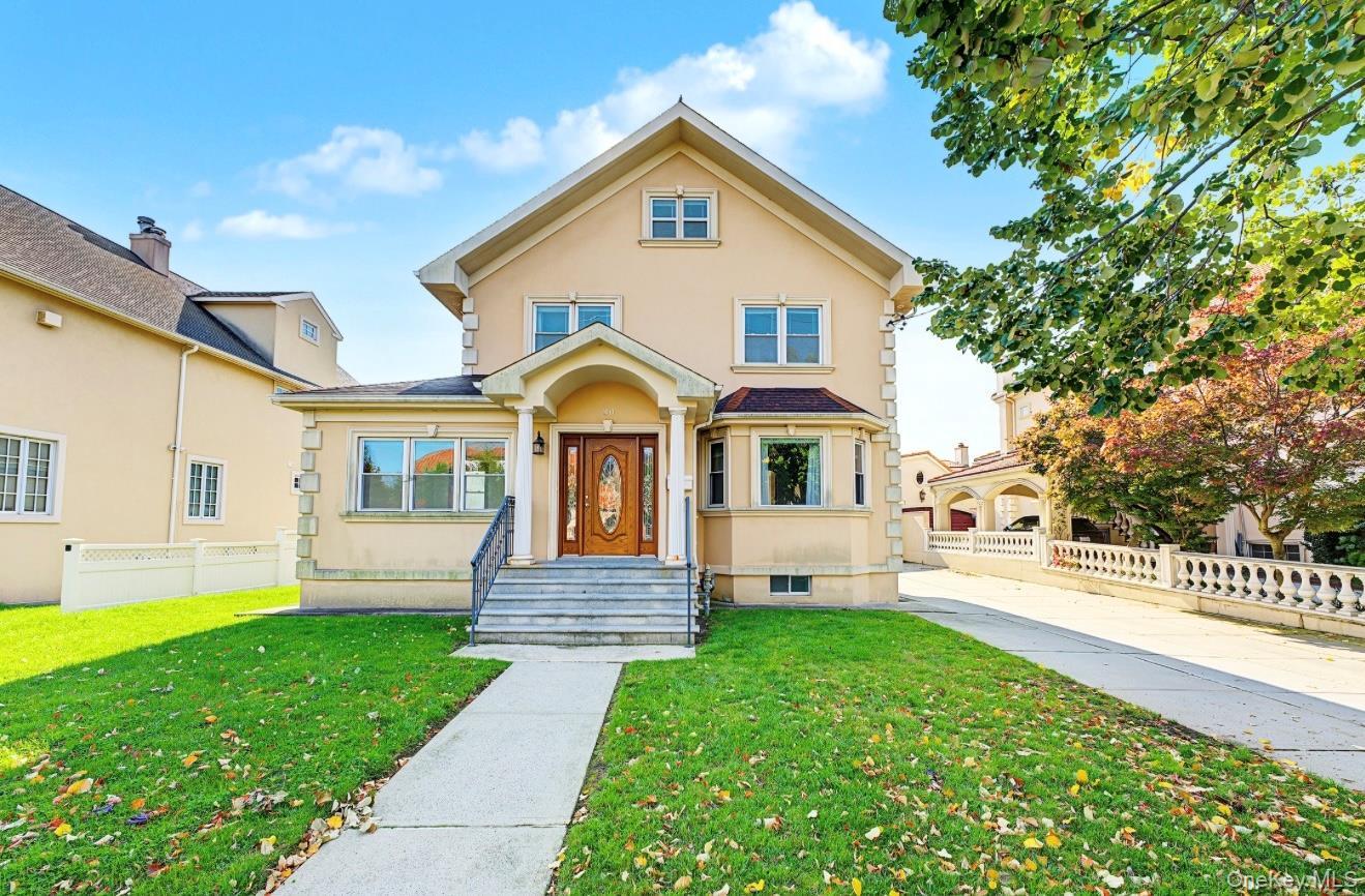 Single Family North Drive Queens, NY 11357, MLS-1062651-3