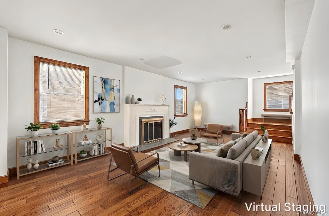 Single Family North Drive Queens, NY 11357, MLS-1062651-4
