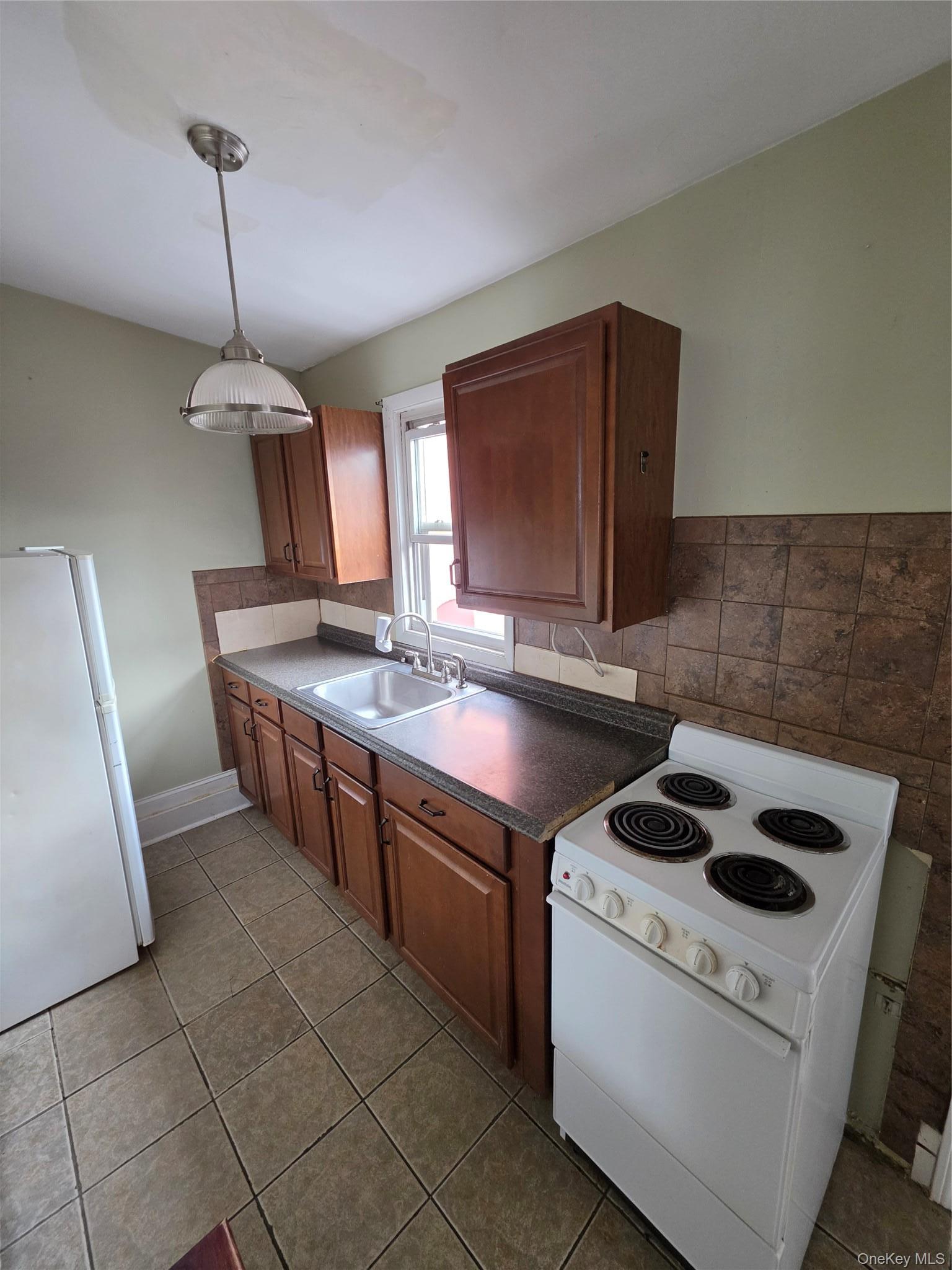 Single Family N Clover Street Dutchess County, NY 12601, MLS-1062835-27
