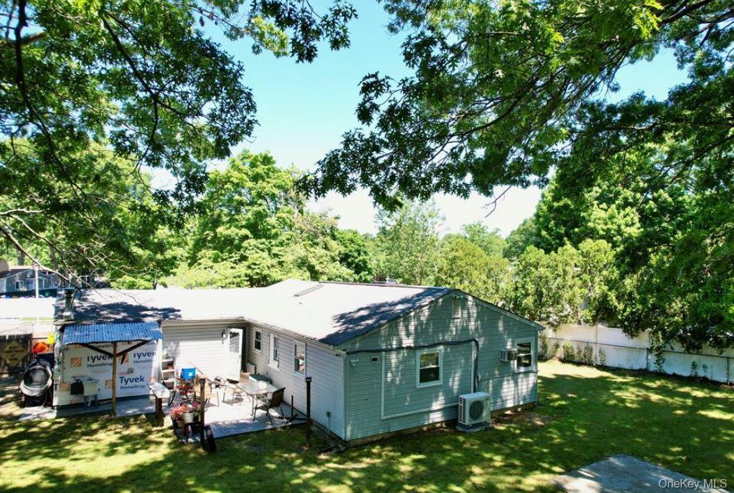 Single Family Palmer Street  Suffolk County, NY 11717, MLS-1063182-19