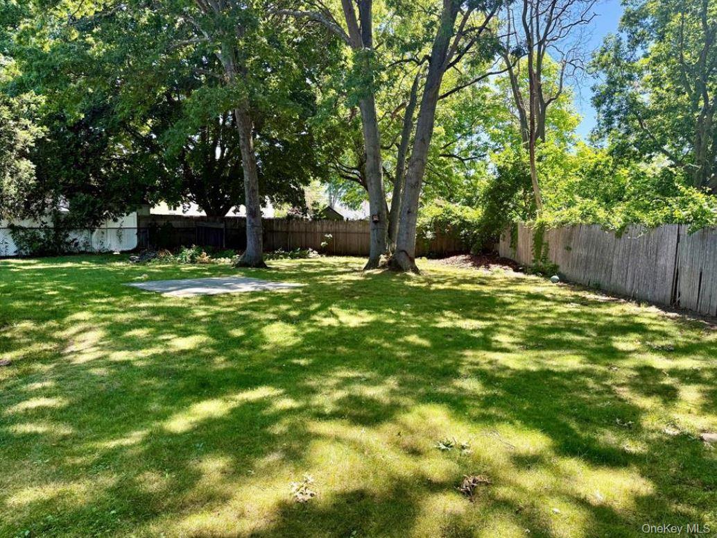 Single Family Palmer Street  Suffolk County, NY 11717, MLS-1063182-20