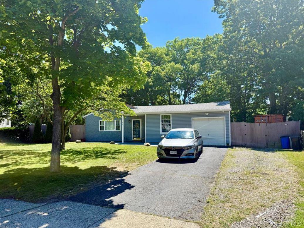 Single Family Palmer Street  Suffolk County, NY 11717, MLS-1063182-23