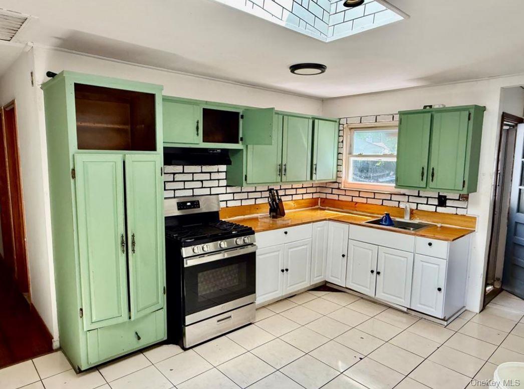 Single Family Palmer Street  Suffolk County, NY 11717, MLS-1063182-9