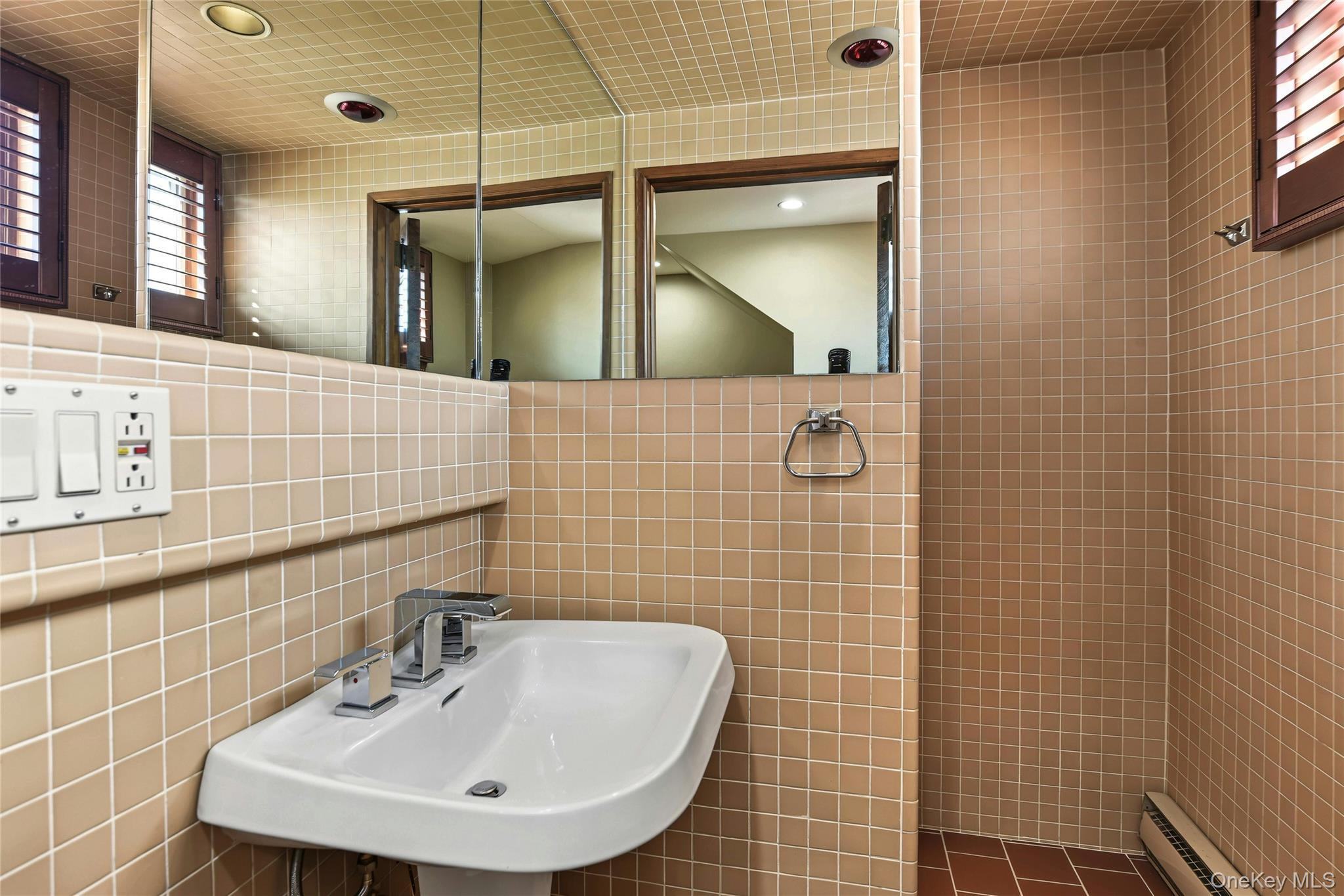 Single Family Fleet Street  Queens, NY 11375, MLS-1063263-31