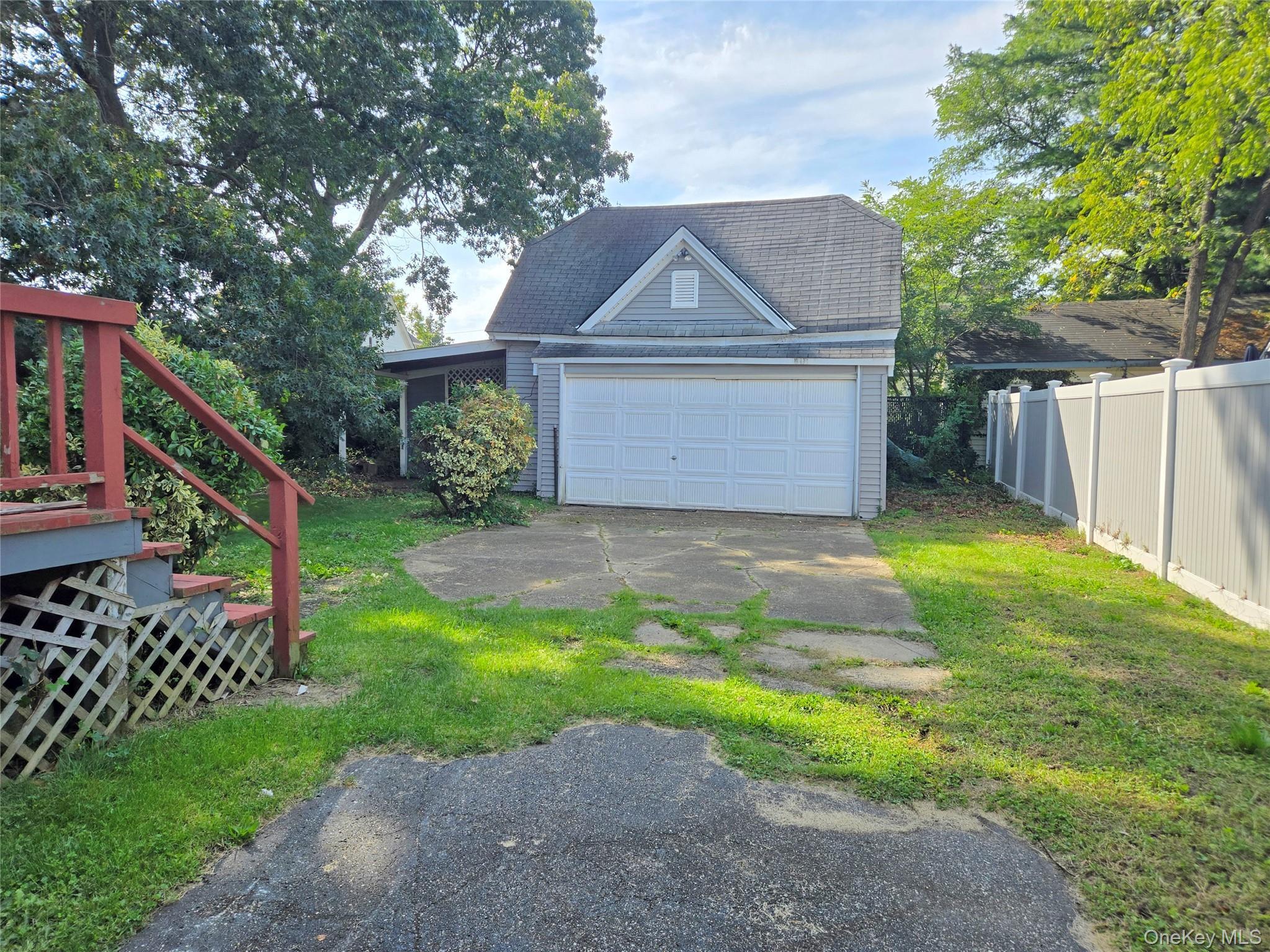 Single Family Locust Avenue Nassau County, NY 11520, MLS-1063273-6