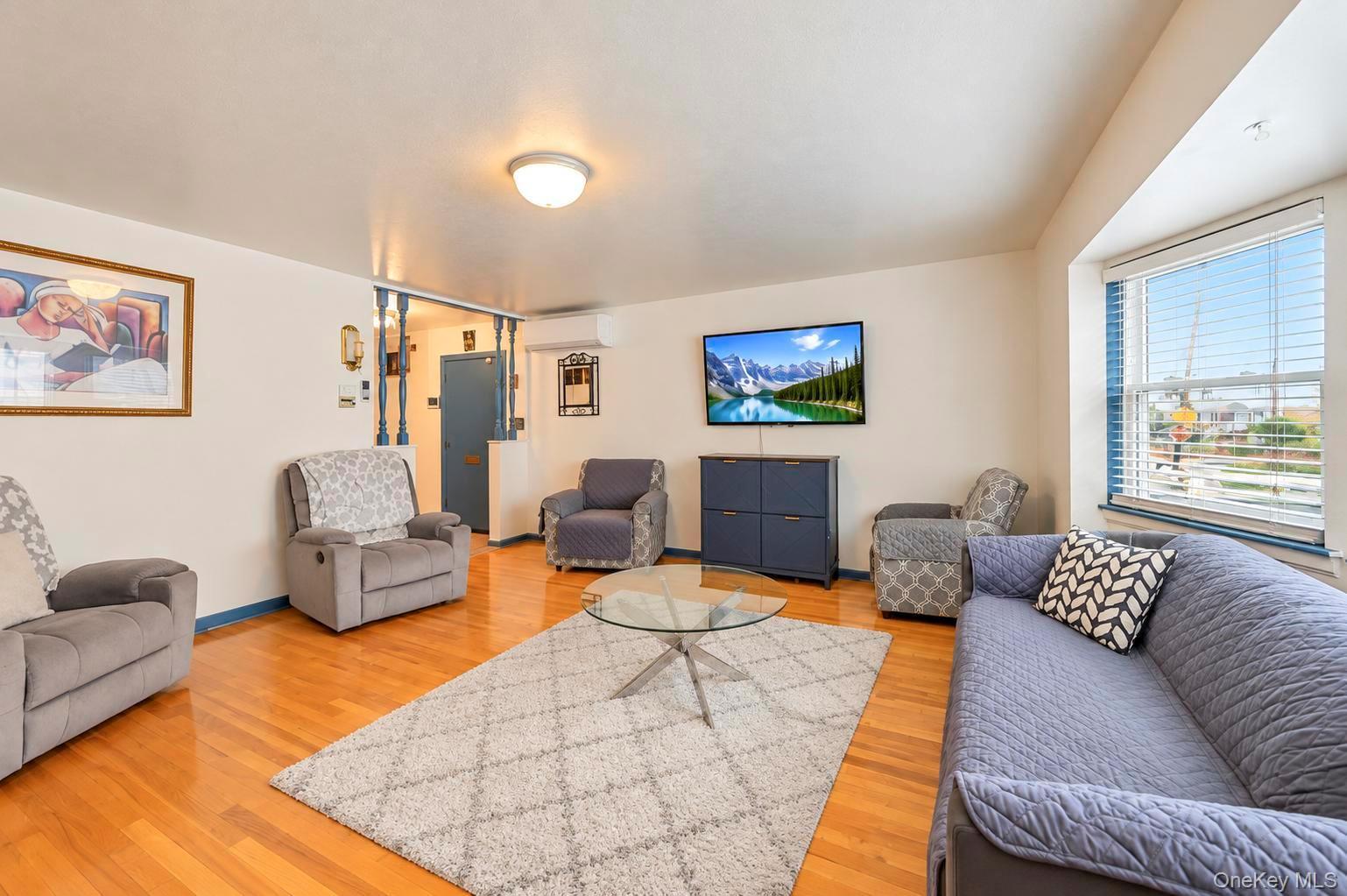 Single Family 148th Road Queens, NY 11422, MLS-1063310-8