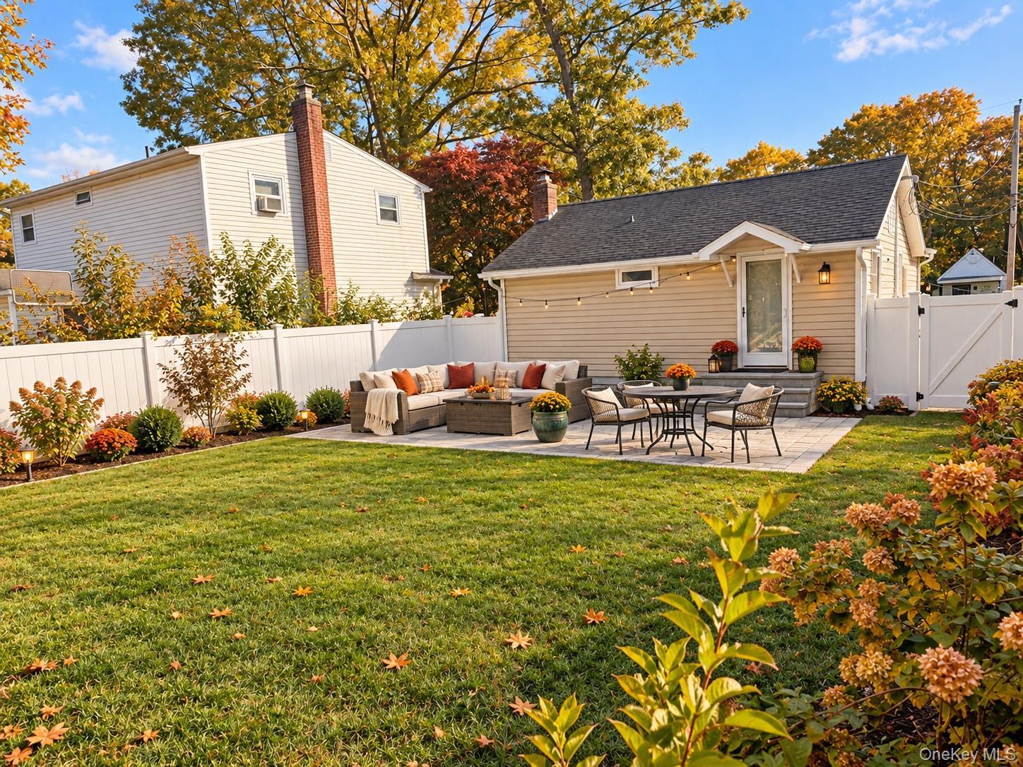 Single Family Patchogue Avenue  Suffolk County, NY 11772, MLS-1063318-8