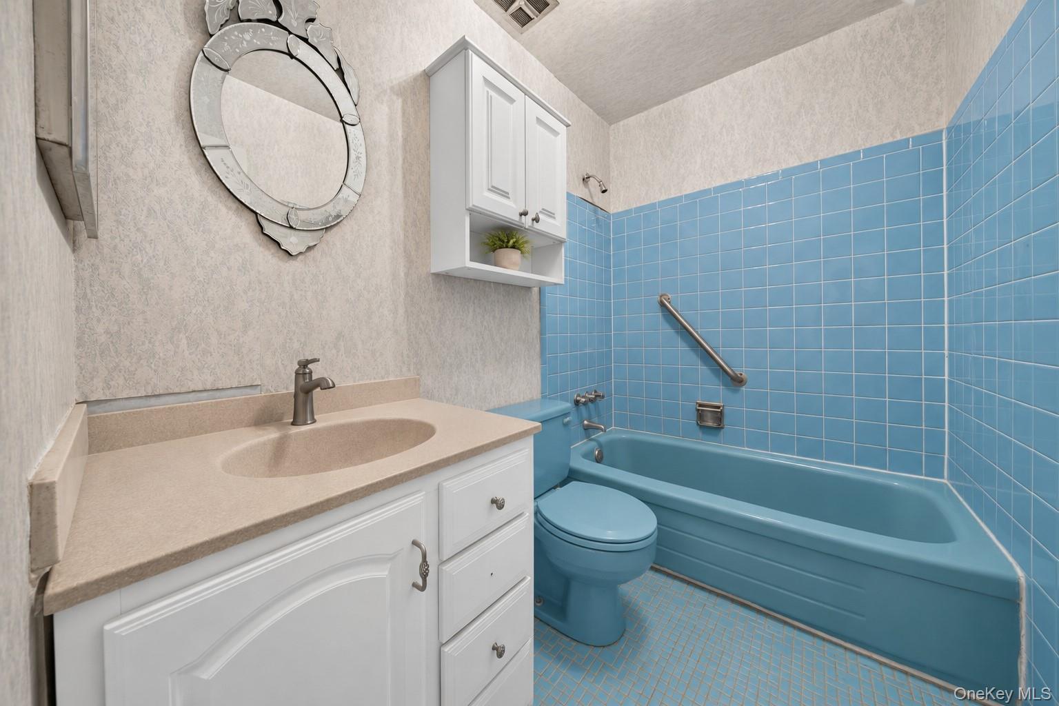 Single Family 56th Road Queens, NY 11364, MLS-1063453-11