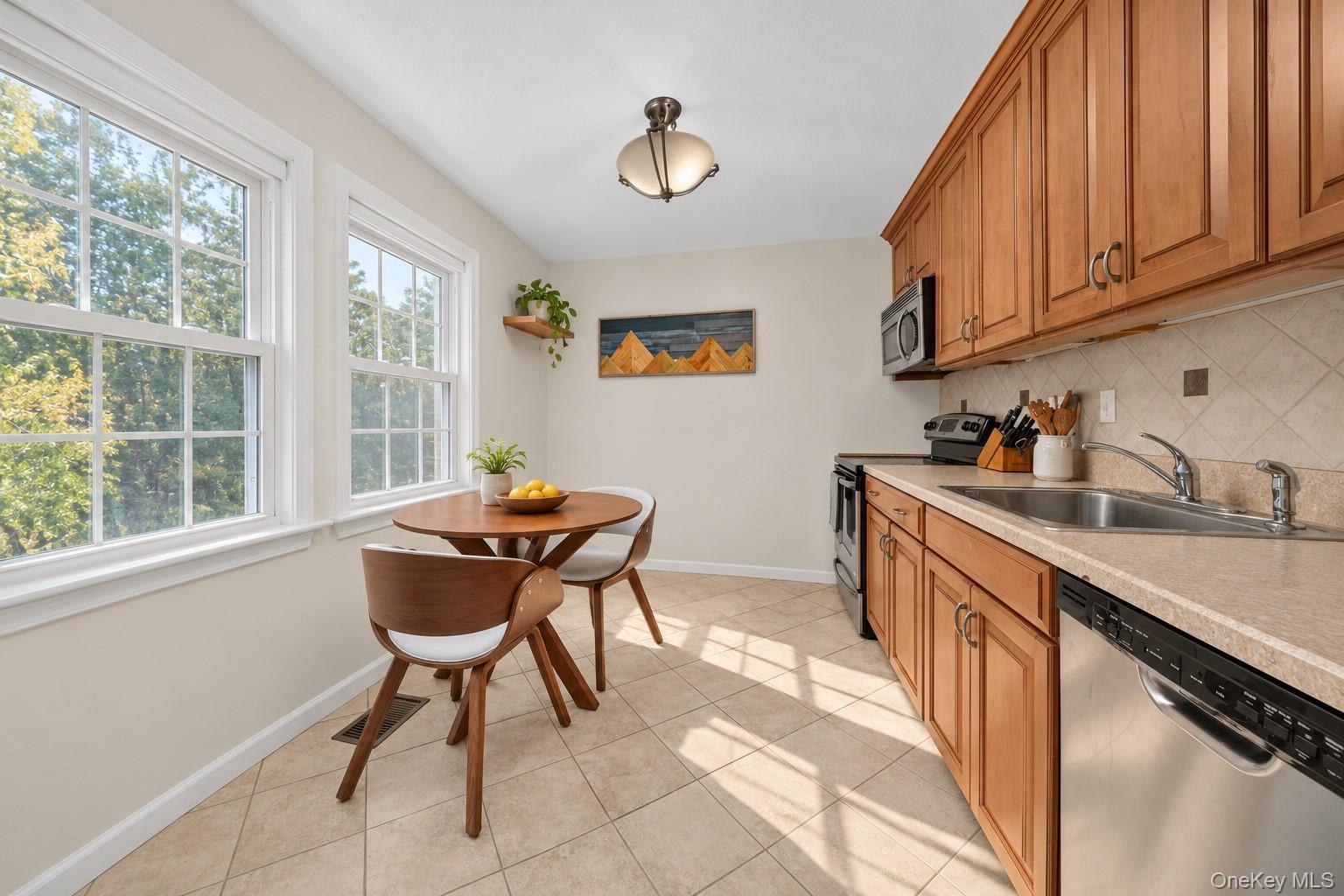 Single Family 56th Road Queens, NY 11364, MLS-1063453-16