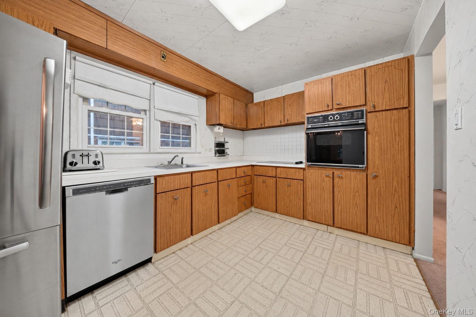 Single Family 56th Road Queens, NY 11364, MLS-1063453-5