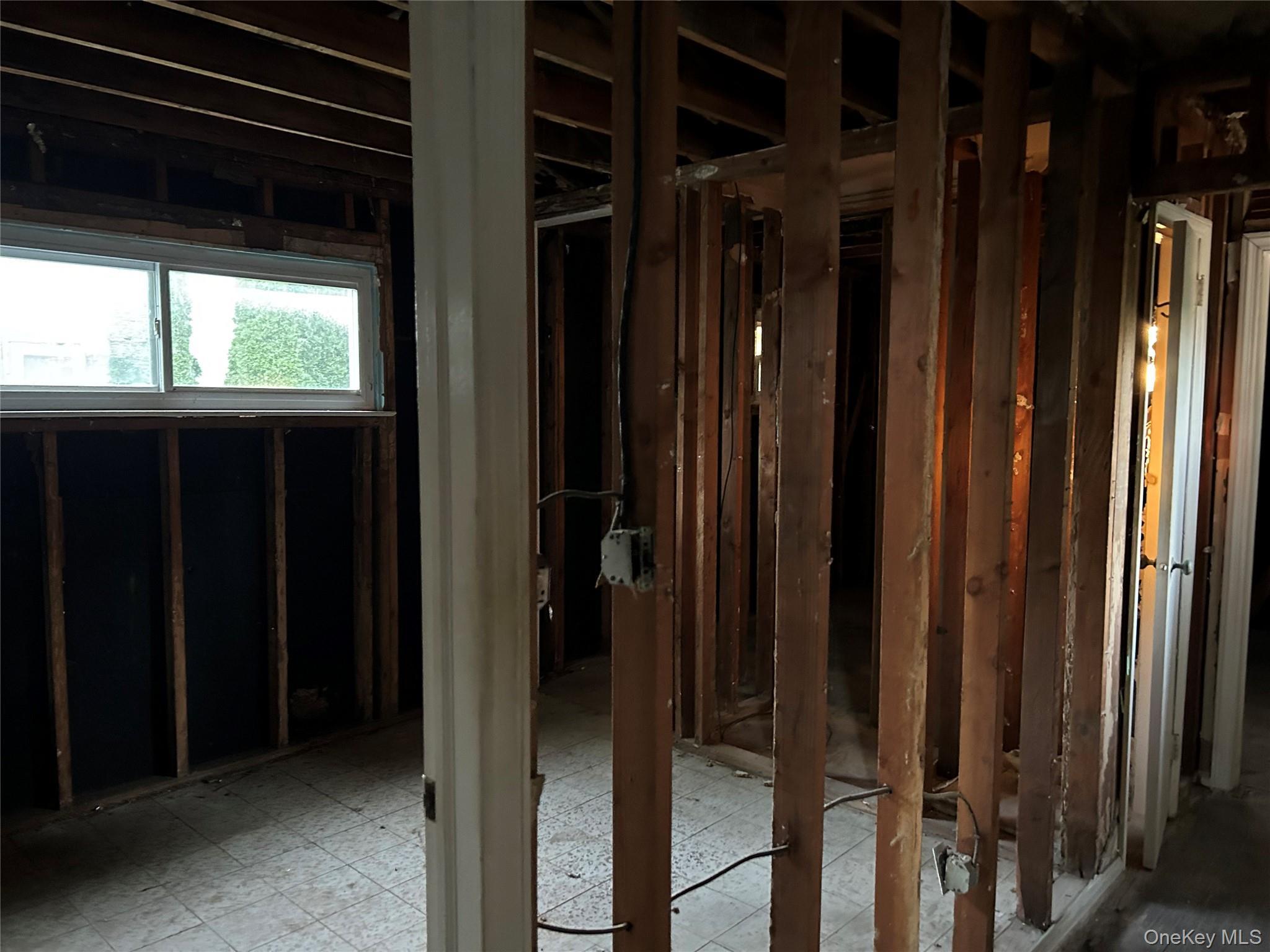 Single Family Bay Shore Avenue Suffolk County, NY 11706, MLS-1063670-13