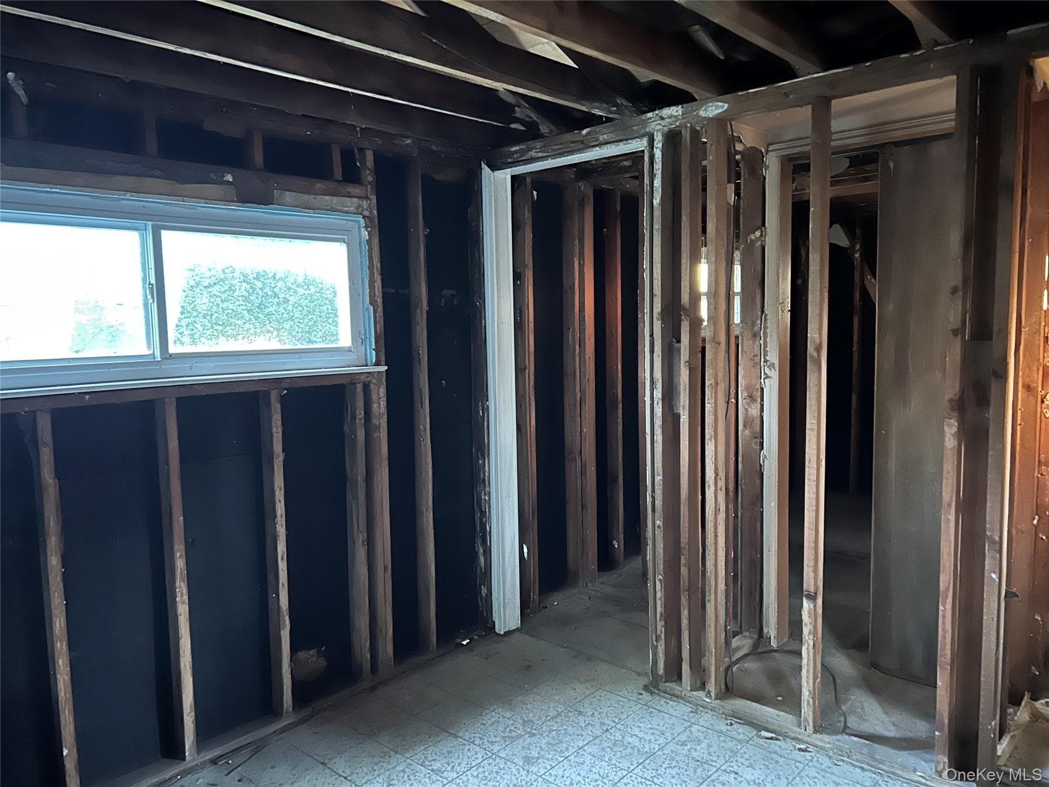 Single Family Bay Shore Avenue Suffolk County, NY 11706, MLS-1063670-14
