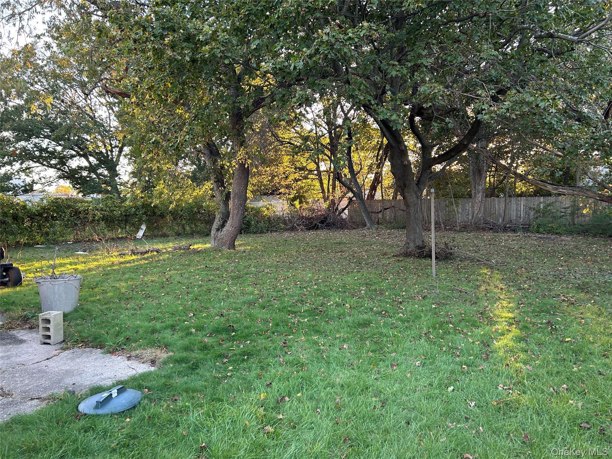 Single Family Bay Shore Avenue Suffolk County, NY 11706, MLS-1063670-6