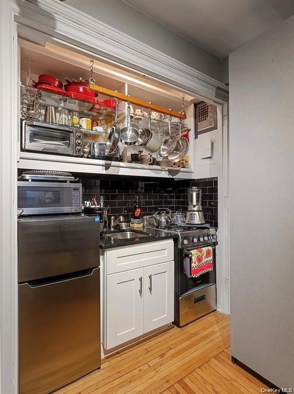 Apartment W 57th Street  Manhattan, NY 10019, MLS-1063706-3