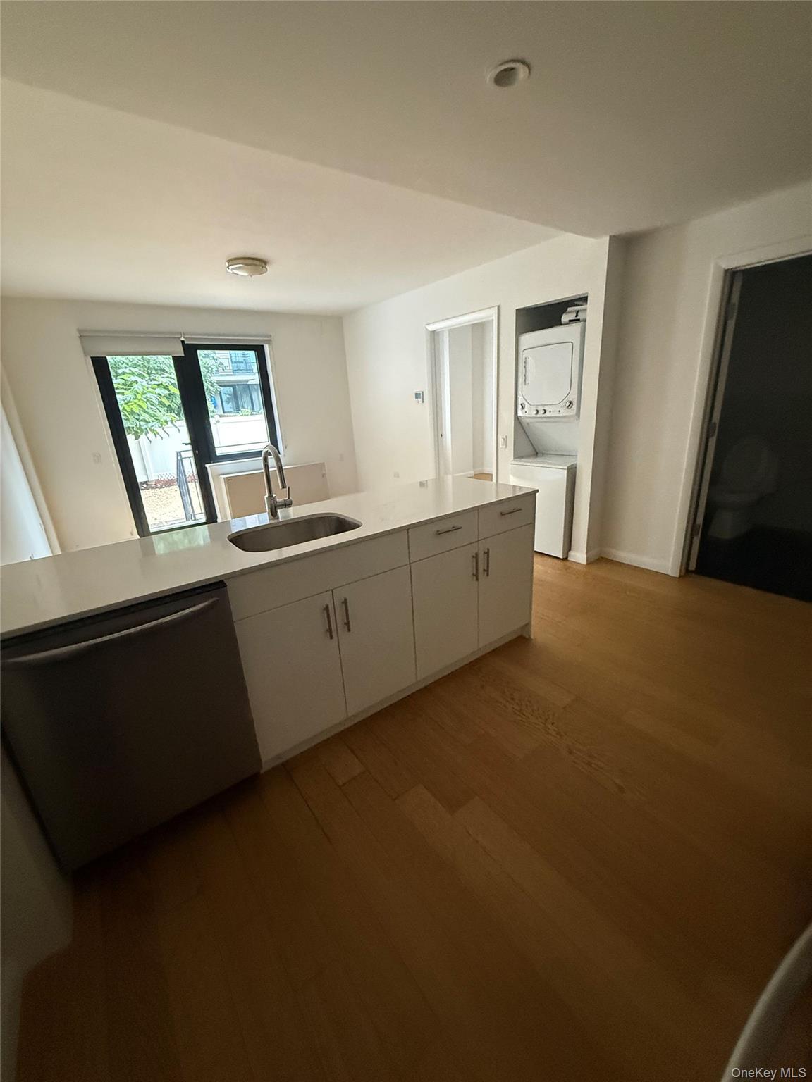 Apartment E 118th Street Manhattan, NY 10035, MLS-1063950-3