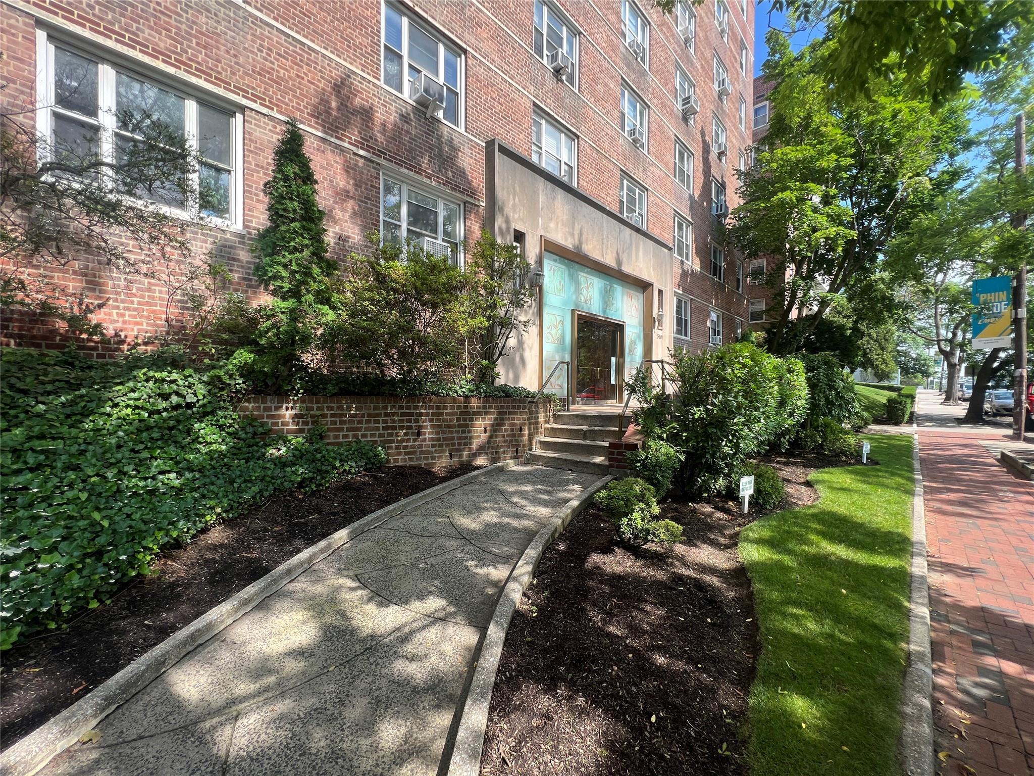 Coop Riverdale  Bronx, NY 10471, MLS-800110-11
