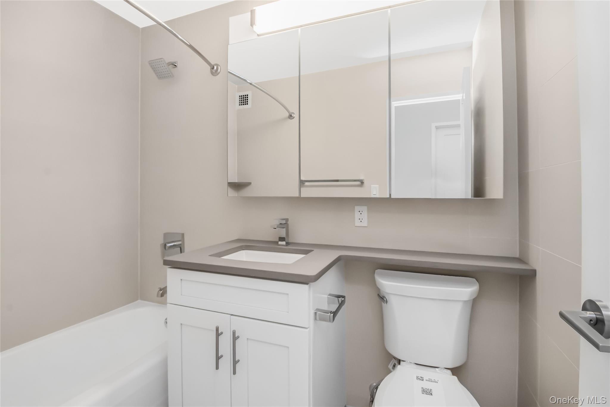 Coop Henry Hudson  Bronx, NY 10463, MLS-800150-6