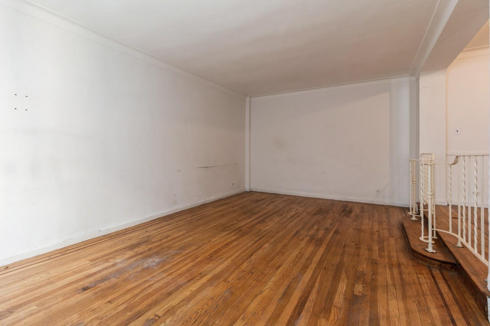Coop 57th  Manhattan, NY 10019, MLS-800205-10