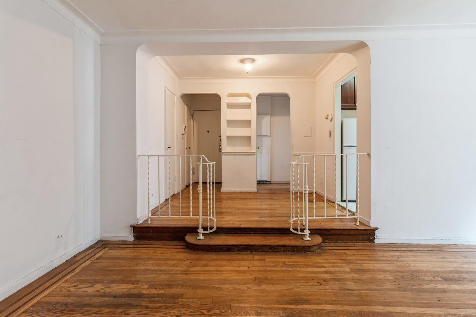 Coop 57th  Manhattan, NY 10019, MLS-800205-11