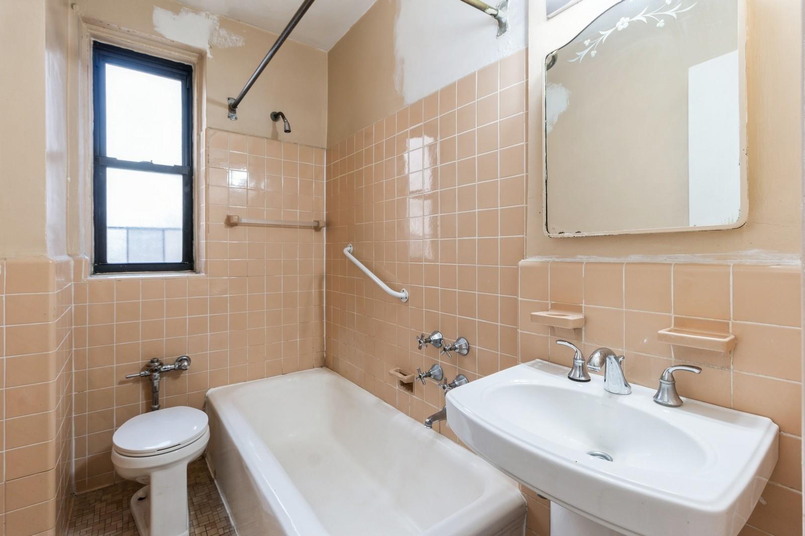 Coop 57th  Manhattan, NY 10019, MLS-800205-6