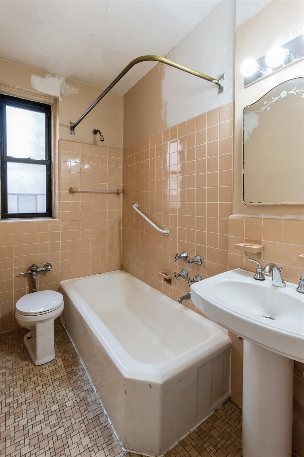 Coop 57th  Manhattan, NY 10019, MLS-800205-7