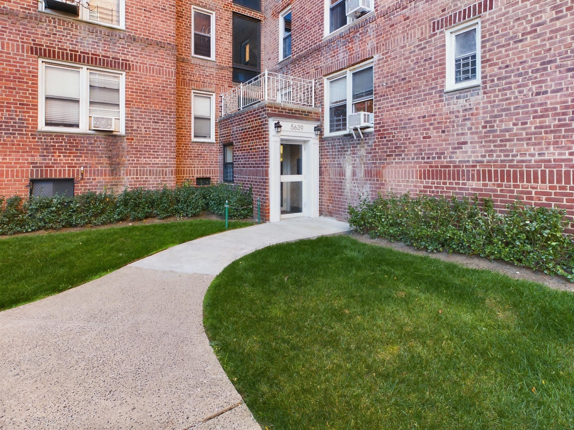 Coop Netherland  Bronx, NY 10471, MLS-800350-2