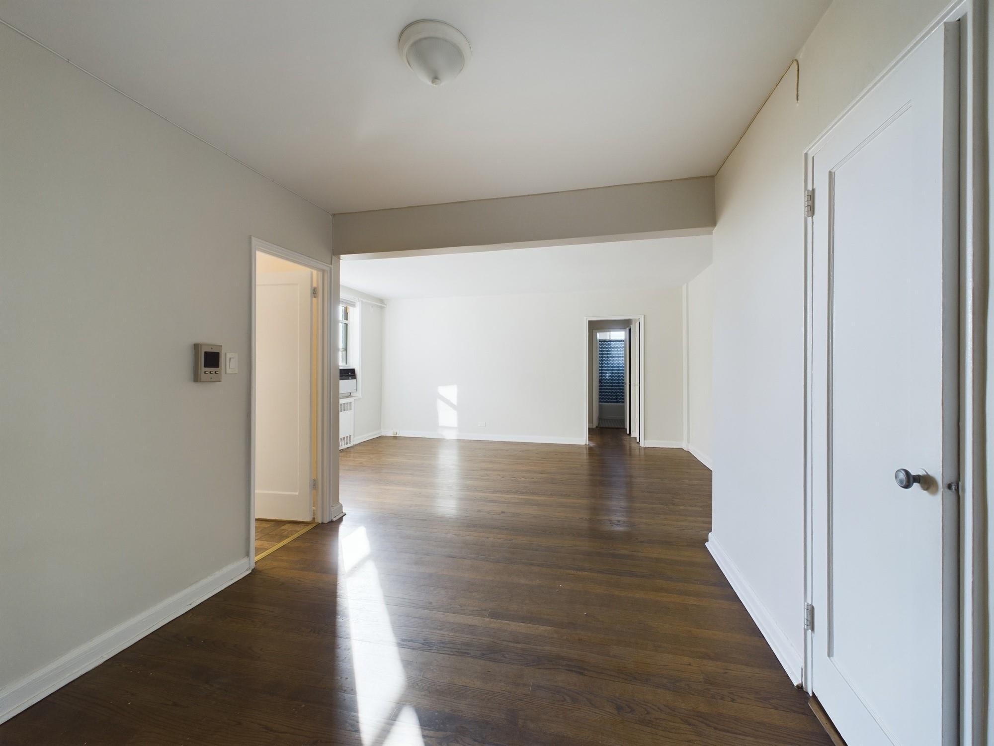 Coop Netherland  Bronx, NY 10471, MLS-800350-5