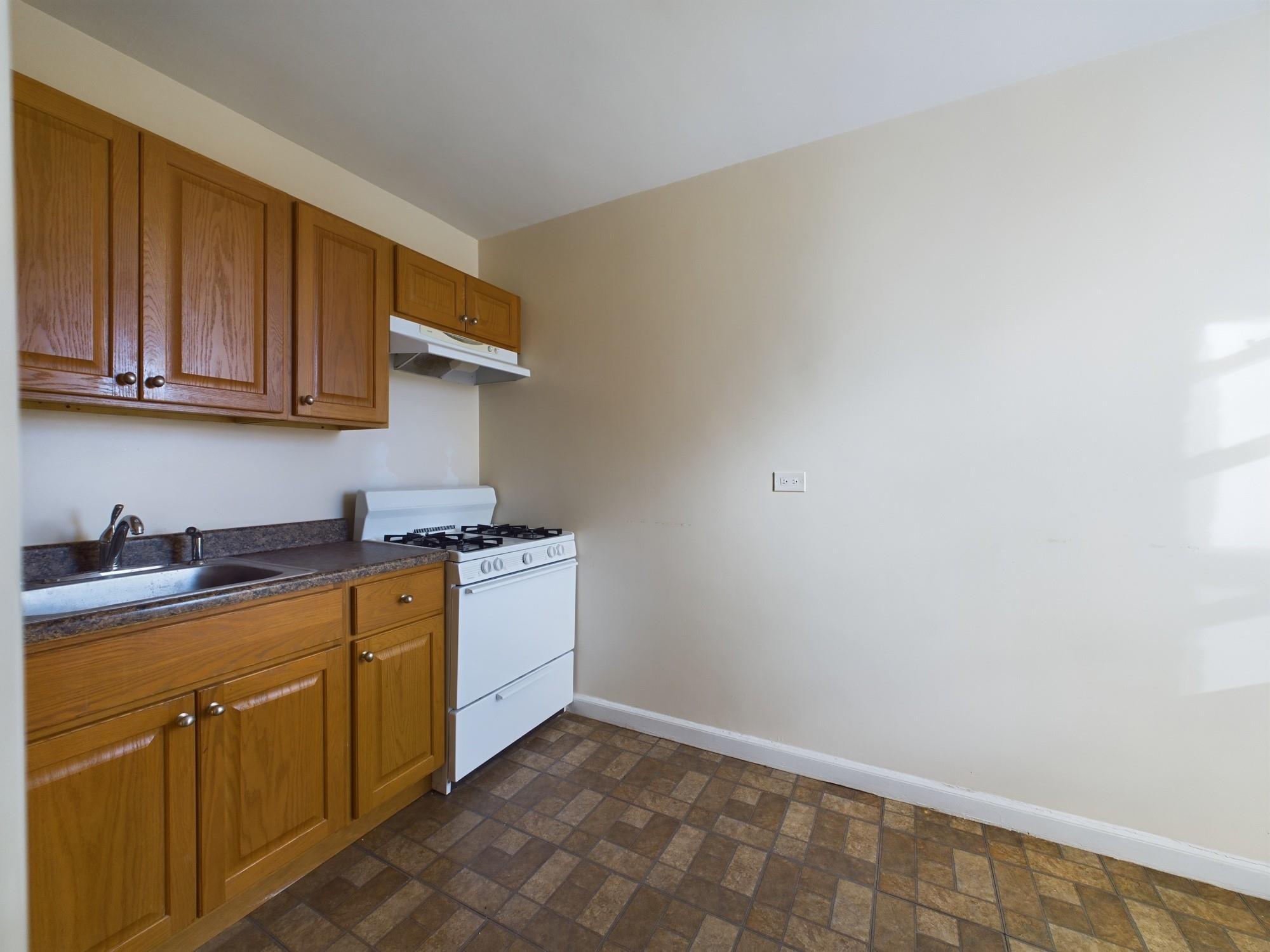 Coop Netherland  Bronx, NY 10471, MLS-800350-7