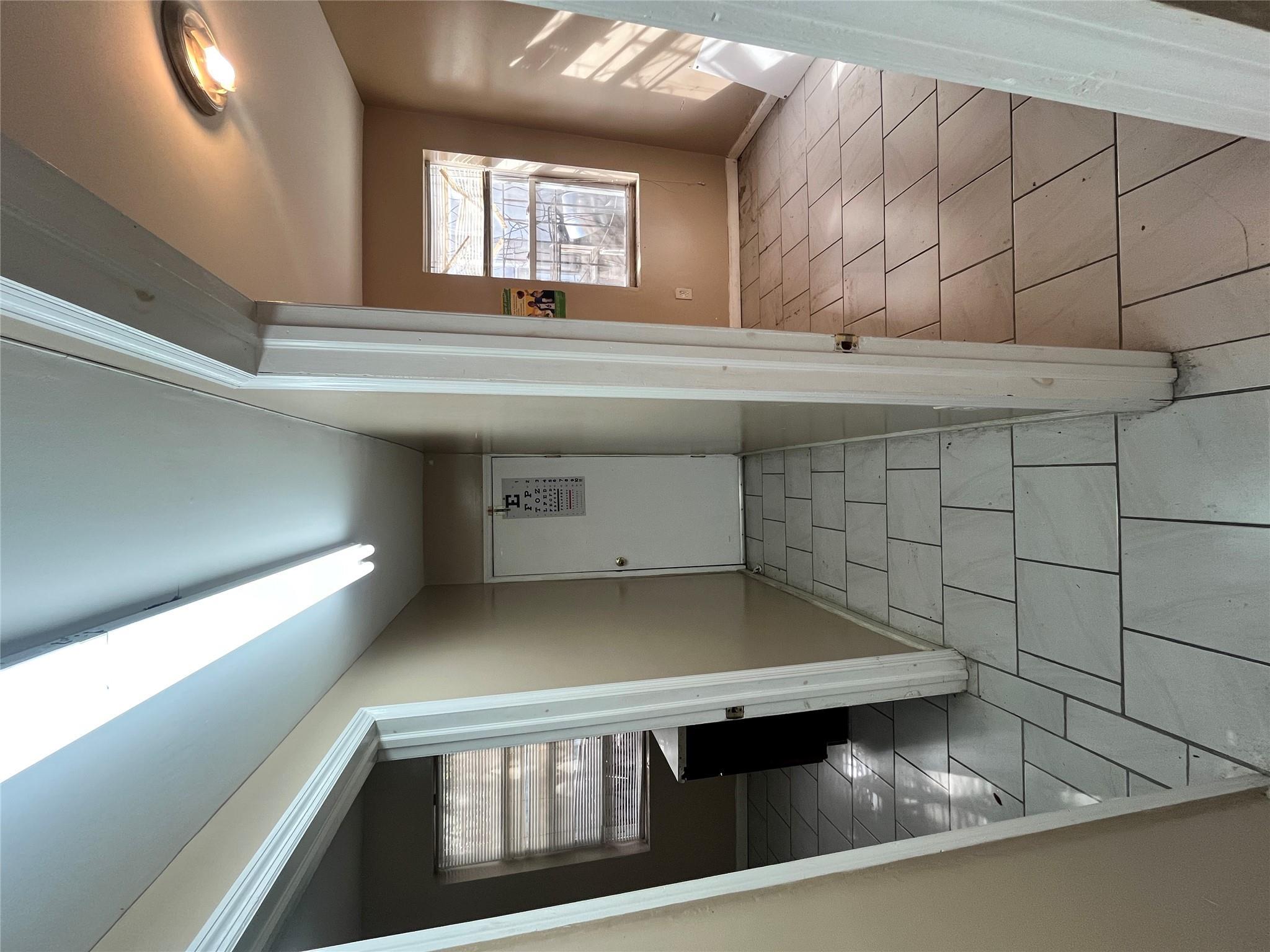 Commercial Lease Morris  Bronx, NY 10451, MLS-800413-24