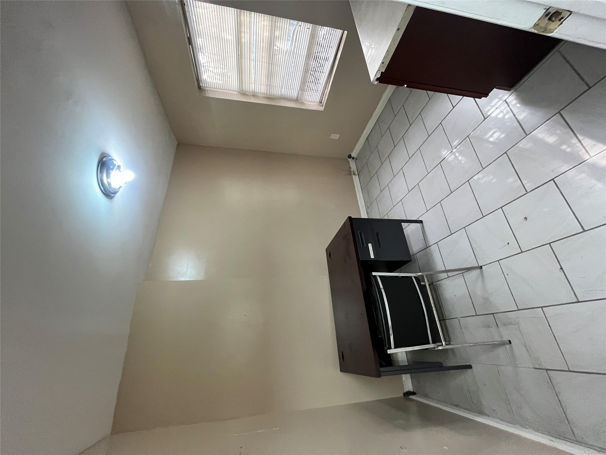 Commercial Lease Morris  Bronx, NY 10451, MLS-800413-25