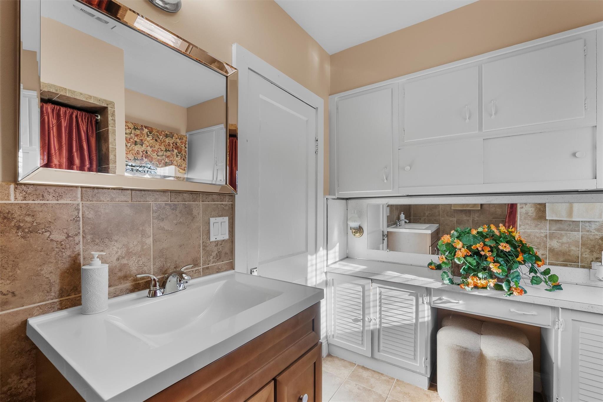 Single Family Hillside  Rockland County, NY 10927, MLS-800495-15