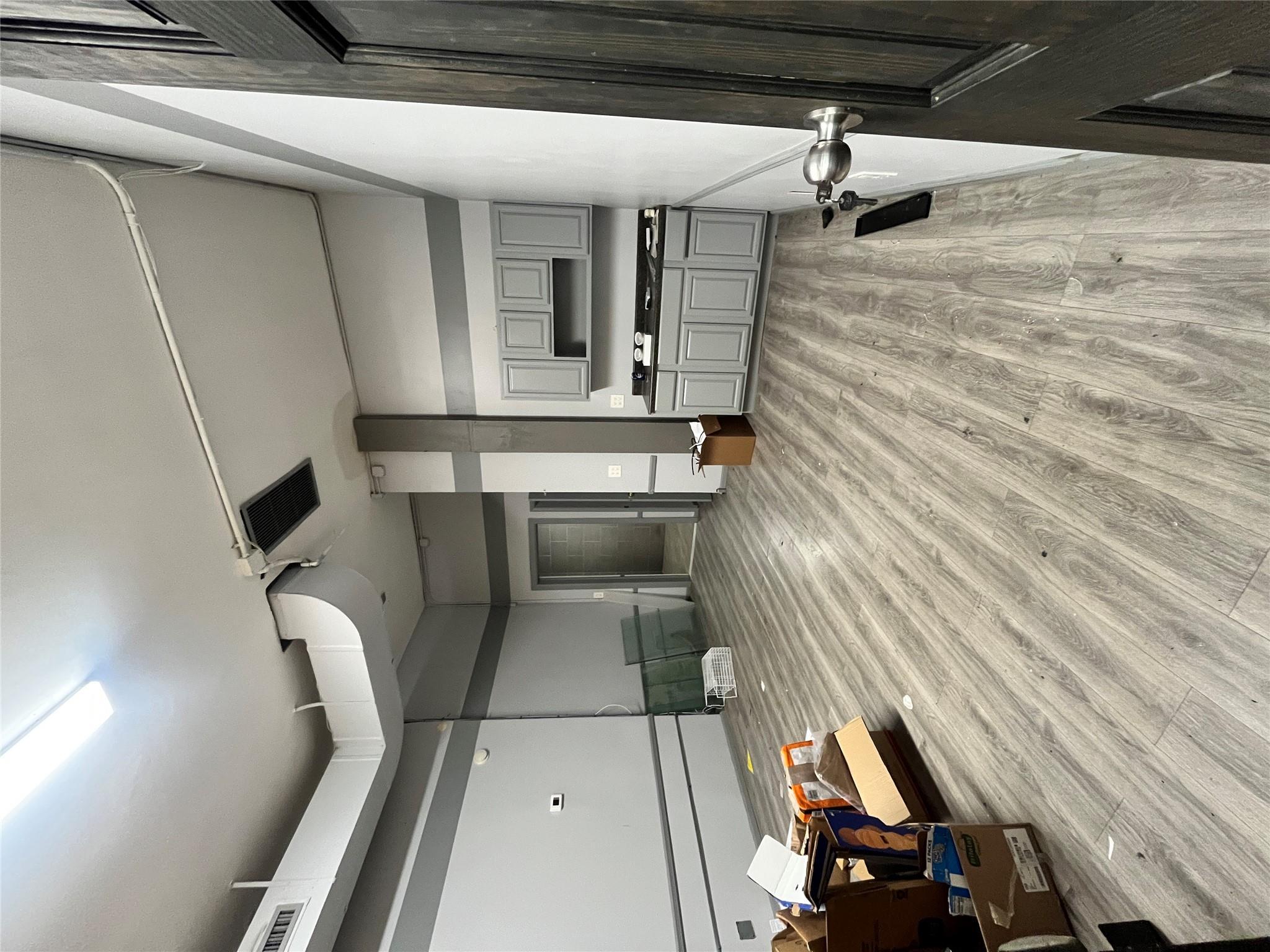 Commercial Lease Broadway  Bronx, NY 10471, MLS-800549-6