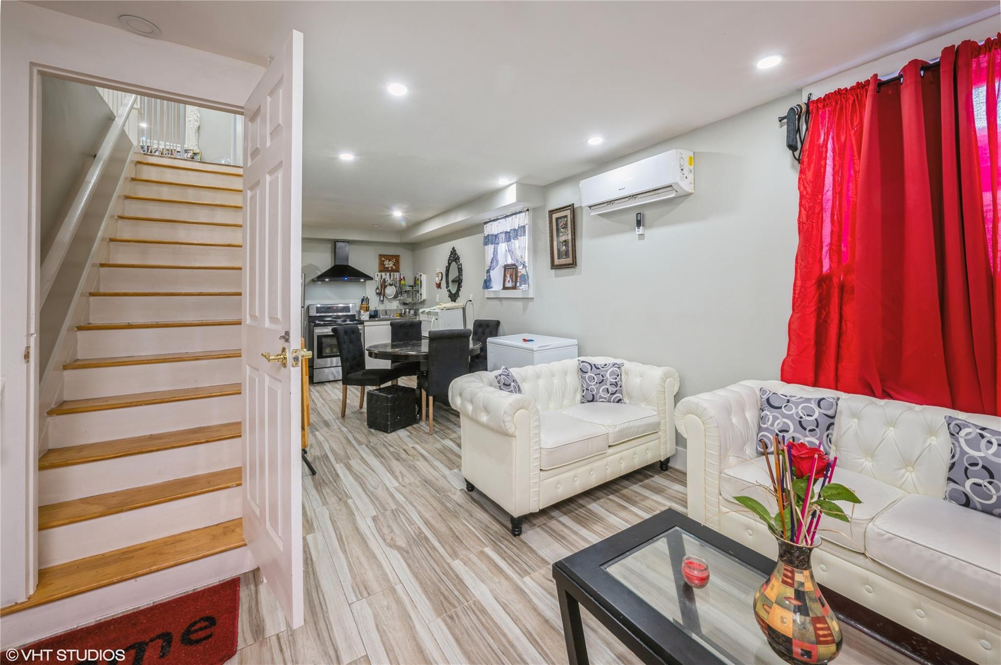 Single Family Saint Pauls  Westchester County, NY 10550, MLS-800952-11