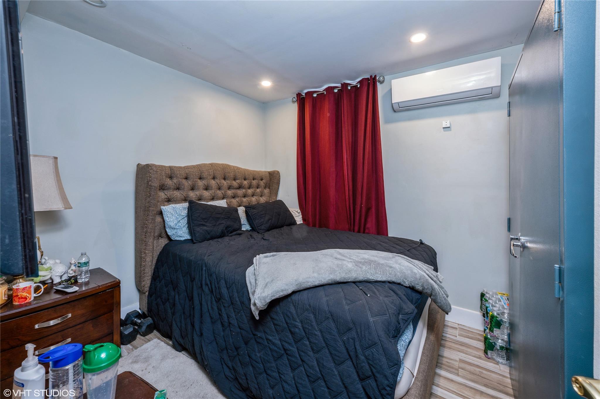 Single Family Saint Pauls  Westchester County, NY 10550, MLS-800952-13