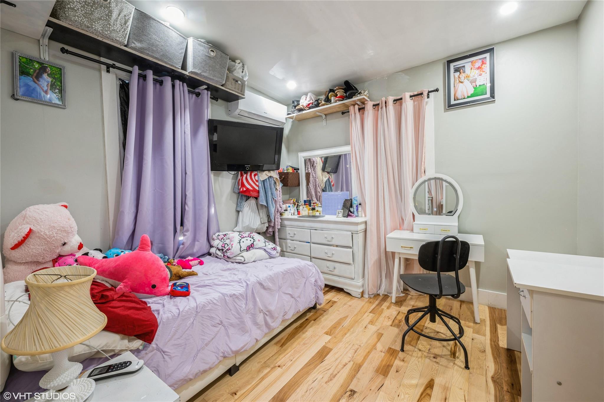 Single Family Saint Pauls  Westchester County, NY 10550, MLS-800952-21