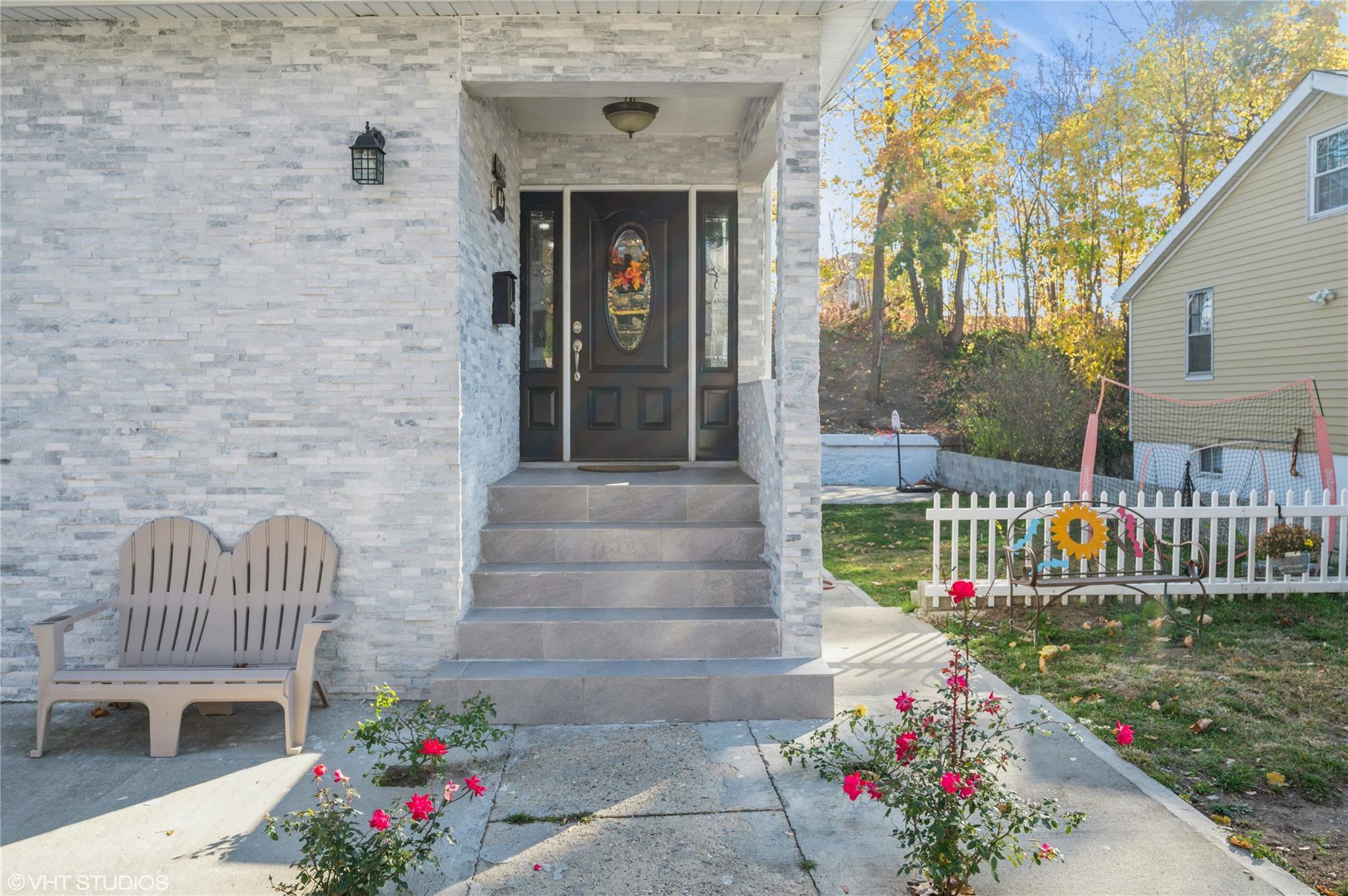 Single Family Saint Pauls  Westchester County, NY 10550, MLS-800952-4