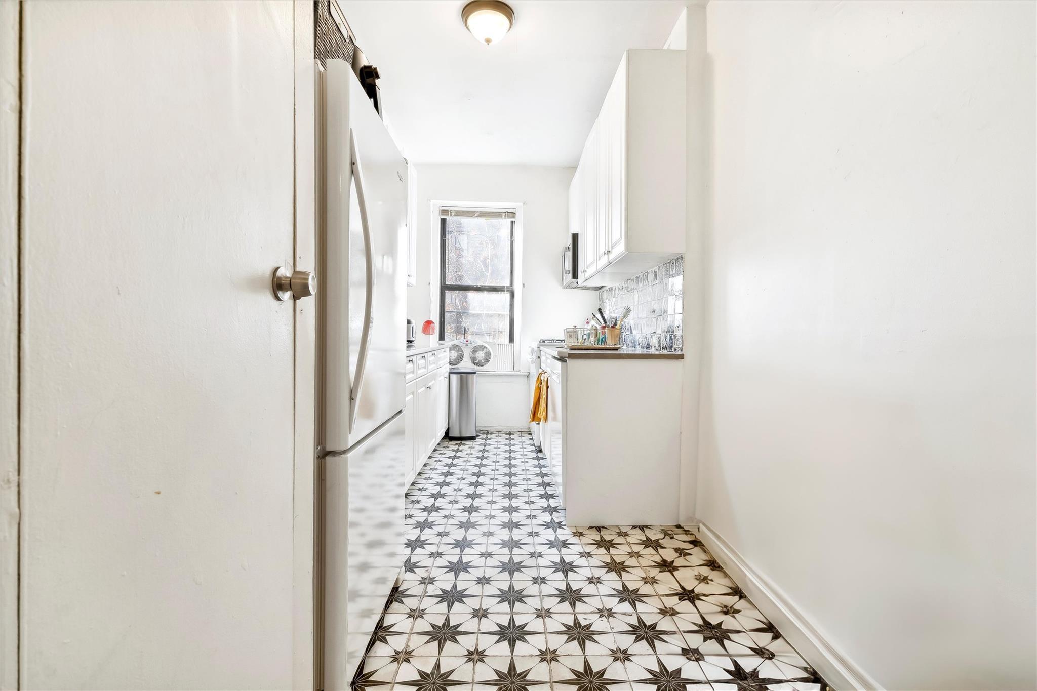 Coop Cruger  Bronx, NY 10462, MLS-801304-12