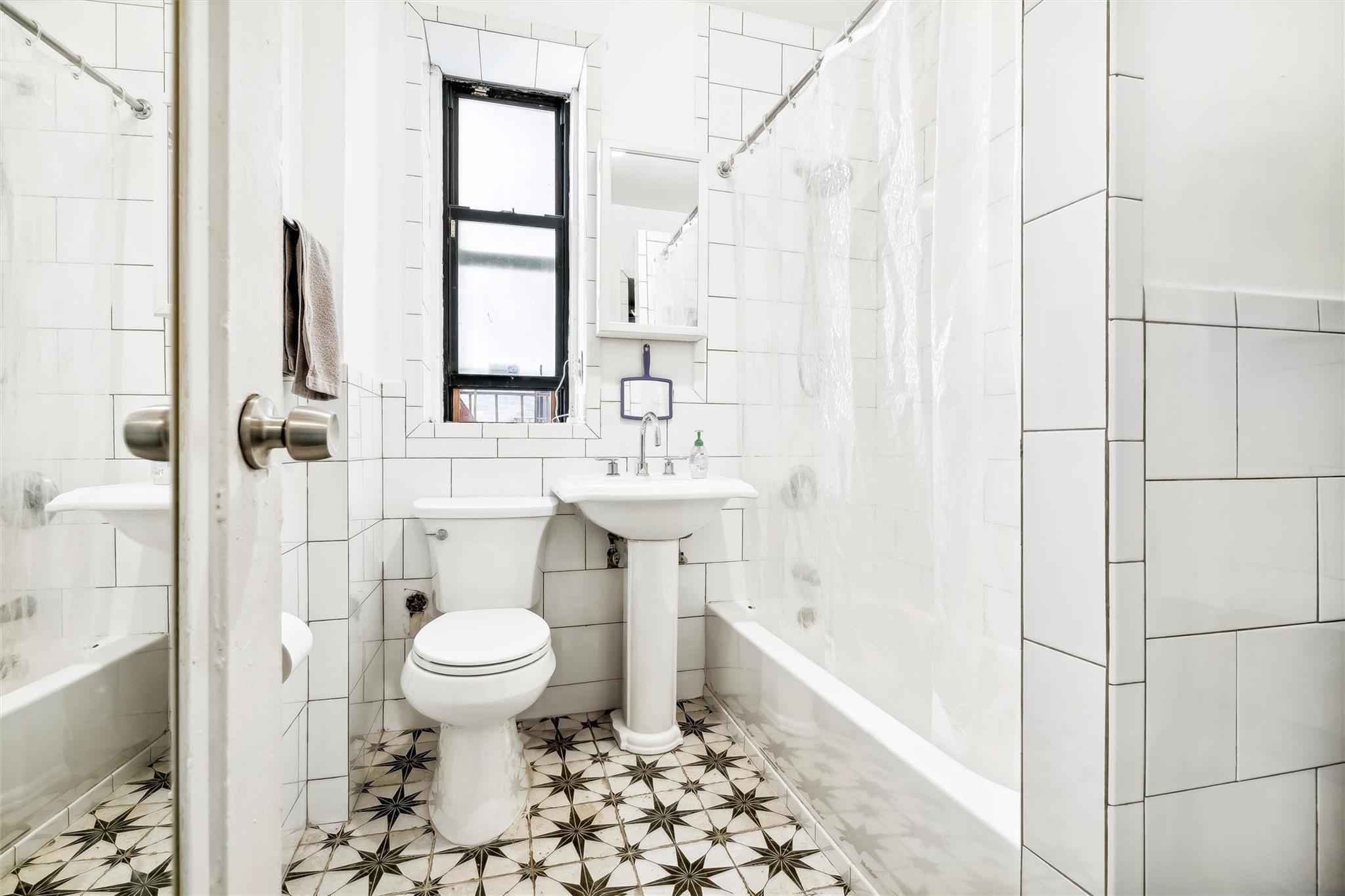 Coop Cruger  Bronx, NY 10462, MLS-801304-22