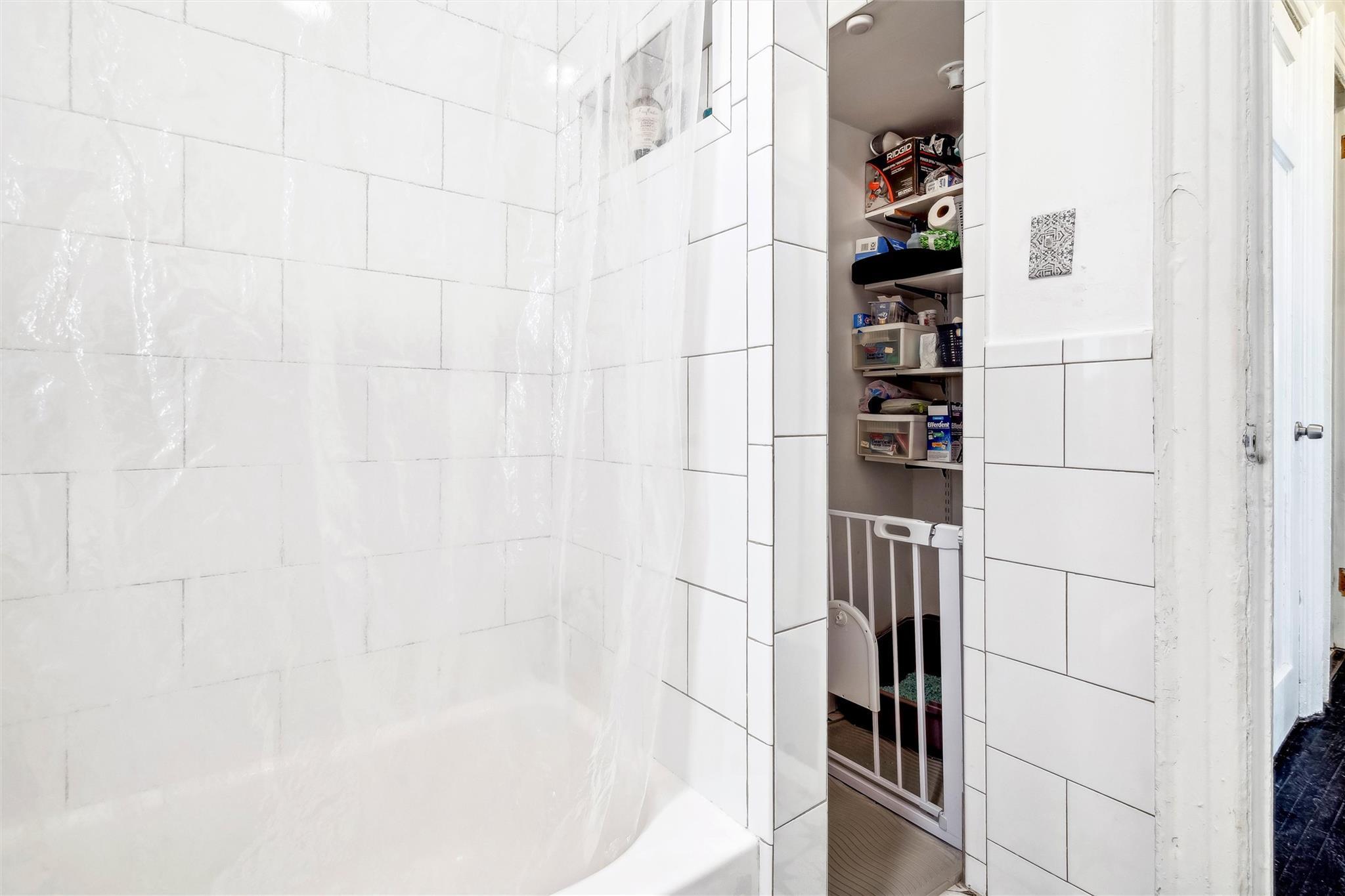 Coop Cruger  Bronx, NY 10462, MLS-801304-23