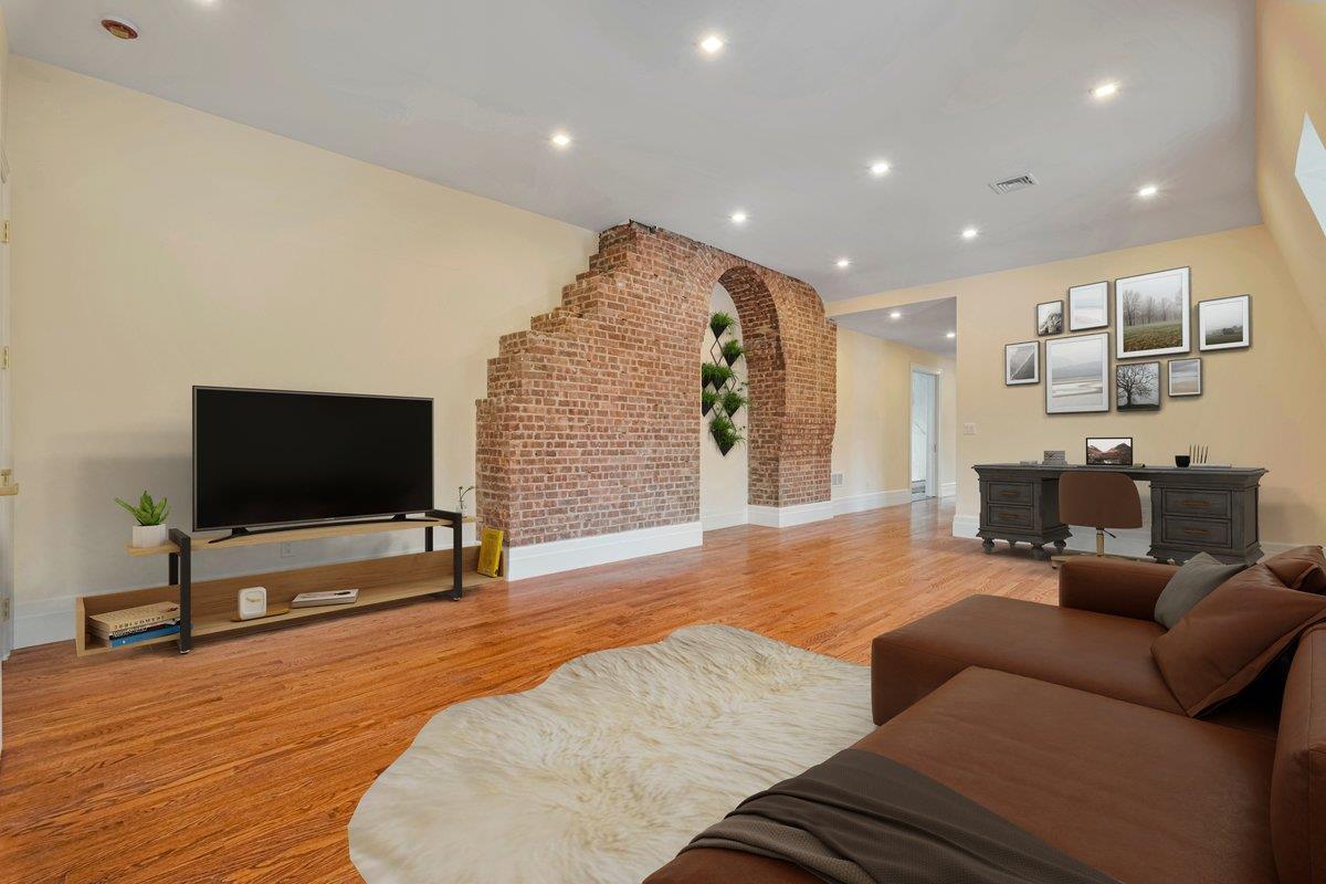 Single Family Weaver  Westchester County, NY 10804, MLS-801522-27