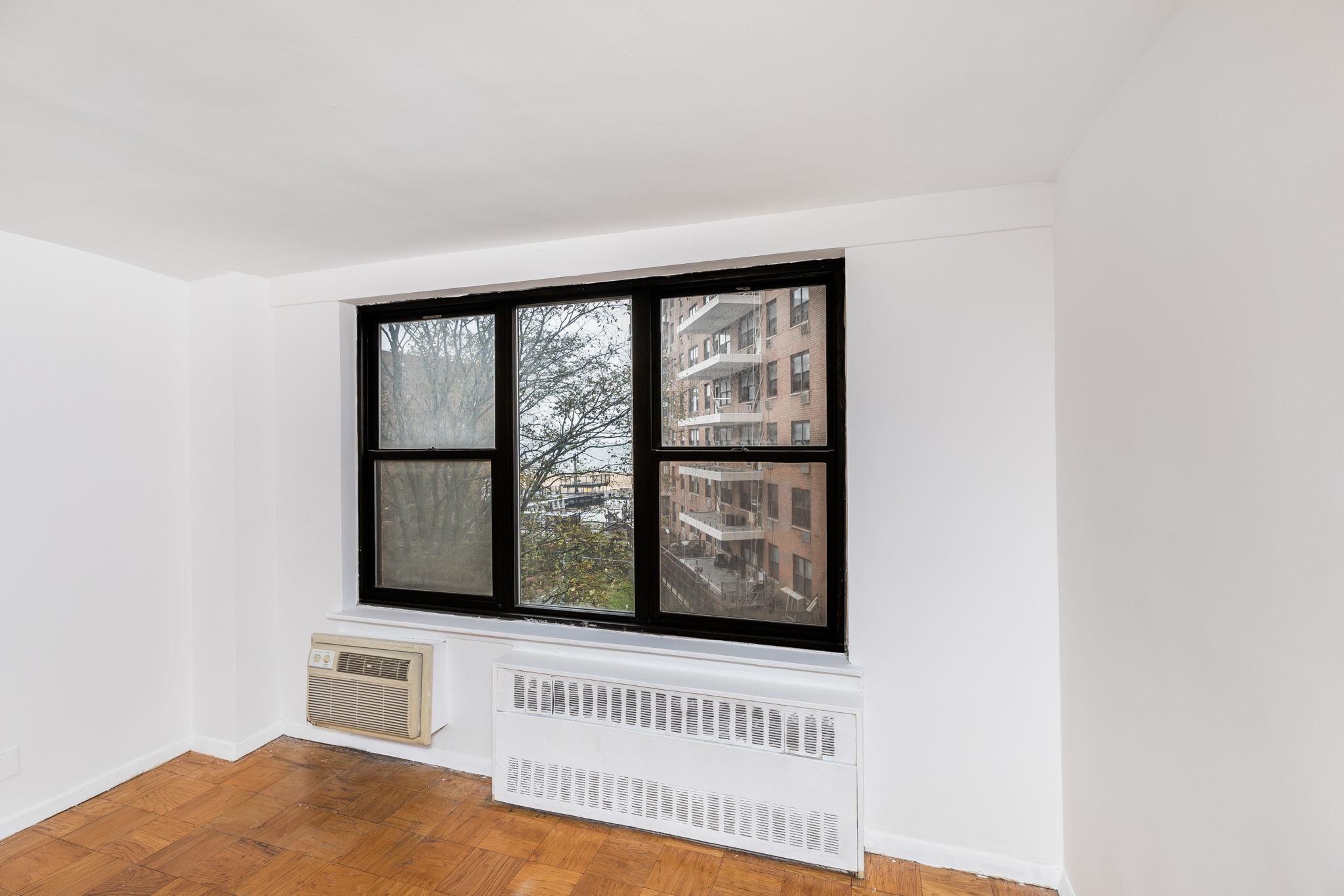 Coop Brighton 1st  Brooklyn, NY 11235, MLS-801570-20