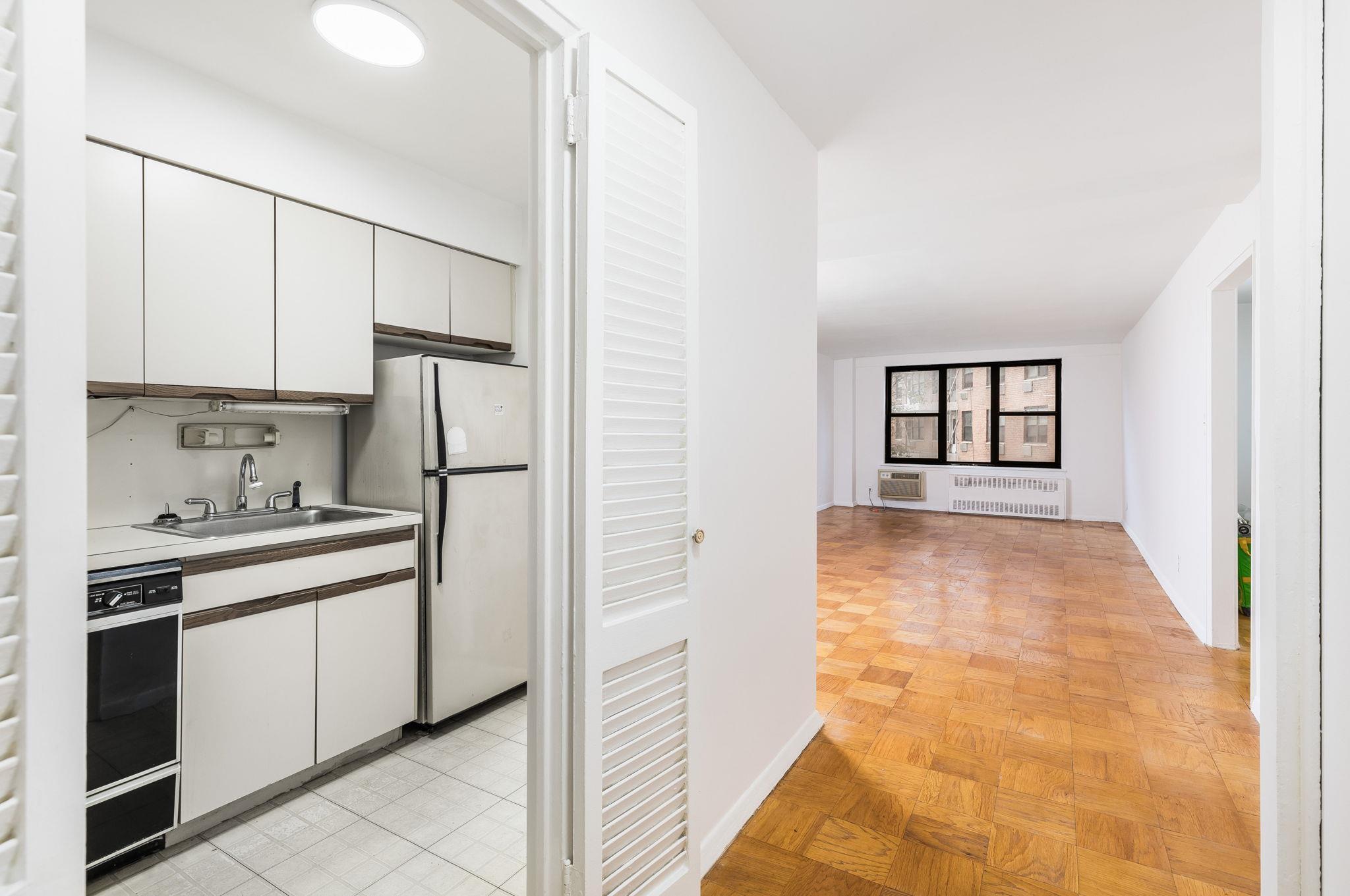 Coop Brighton 1st  Brooklyn, NY 11235, MLS-801570-4