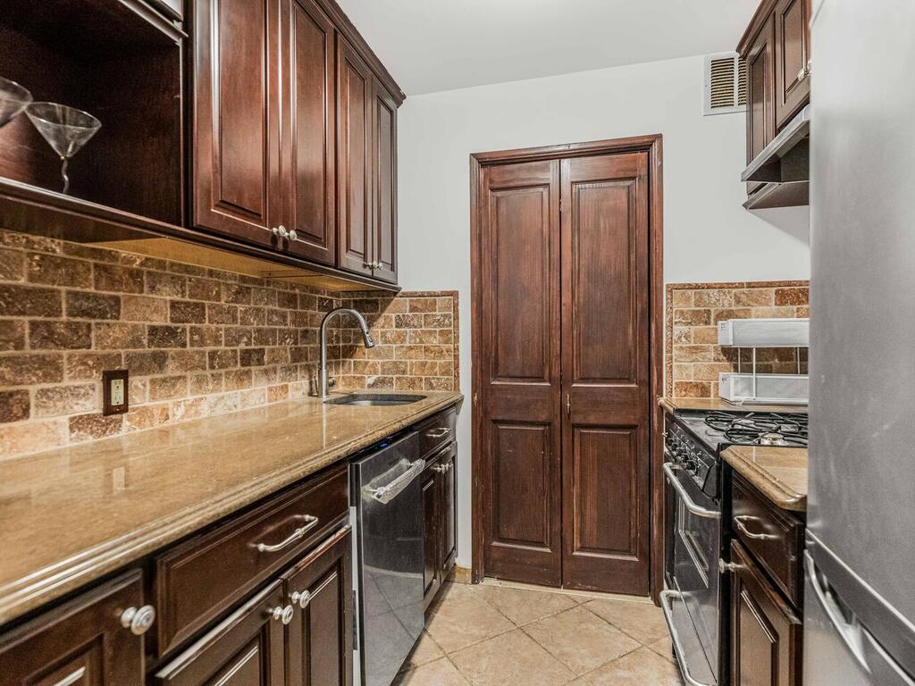 Coop 109th  Manhattan, NY 10025, MLS-801602-6