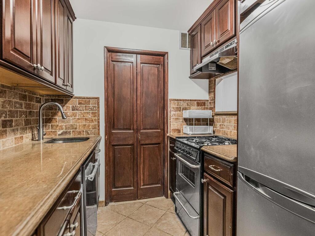 Coop 109th  Manhattan, NY 10025, MLS-801602-7