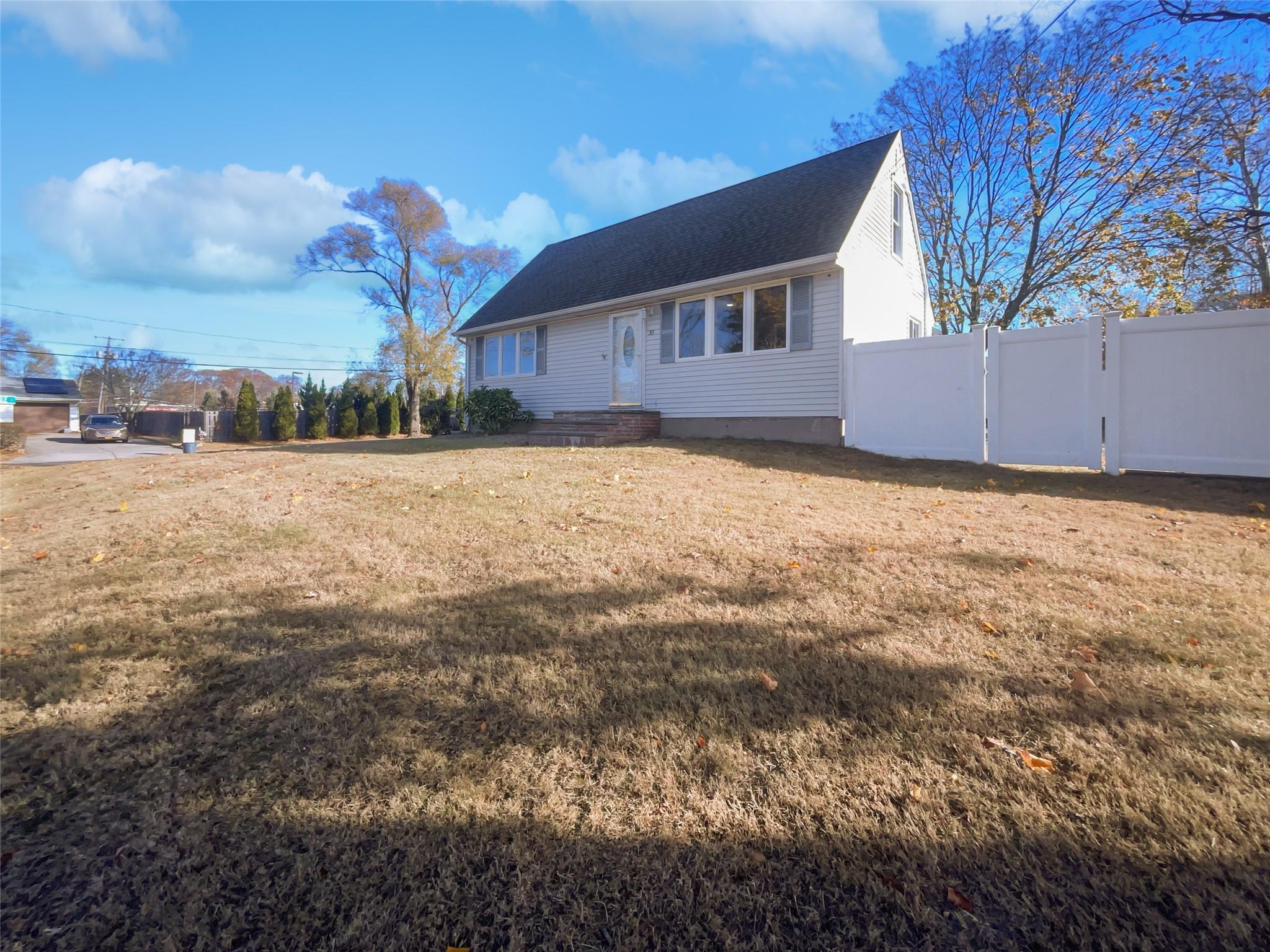 Single Family Lehigh  Suffolk County, NY 11720, MLS-801690-23