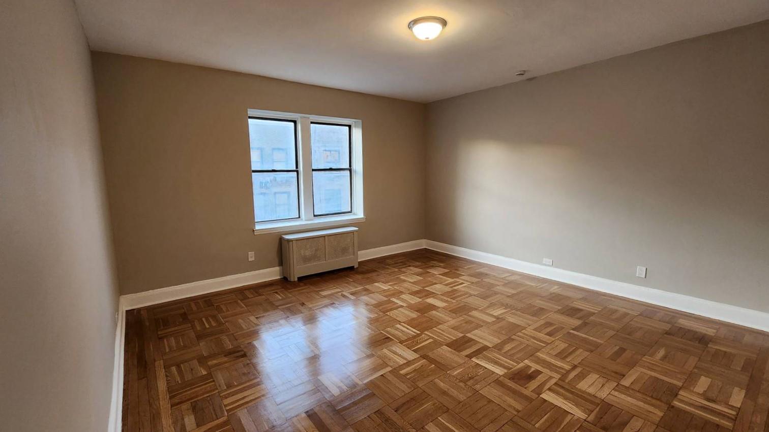 Coop 181st  Manhattan, NY 10033, MLS-801772-20