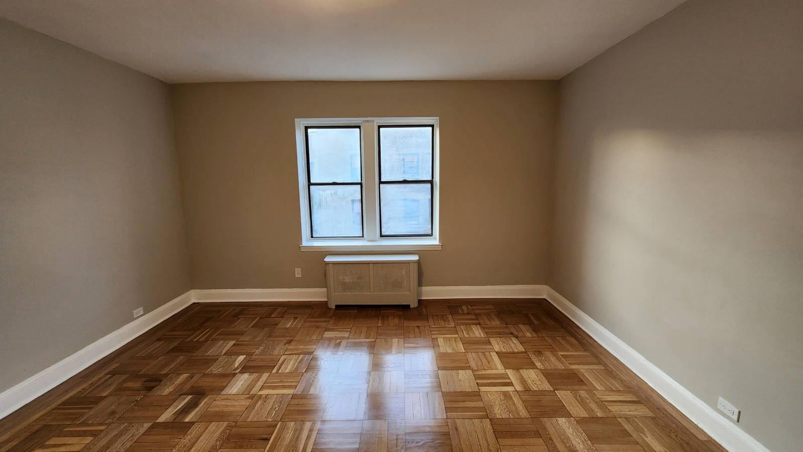 Coop 181st  Manhattan, NY 10033, MLS-801772-21