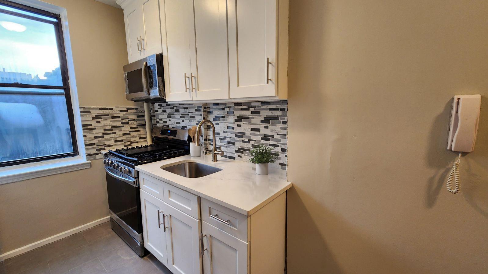 Coop 181st  Manhattan, NY 10033, MLS-801772-3