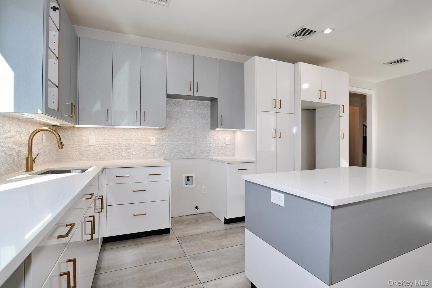 Condo Neil  Rockland County, NY 10977, MLS-801773-14